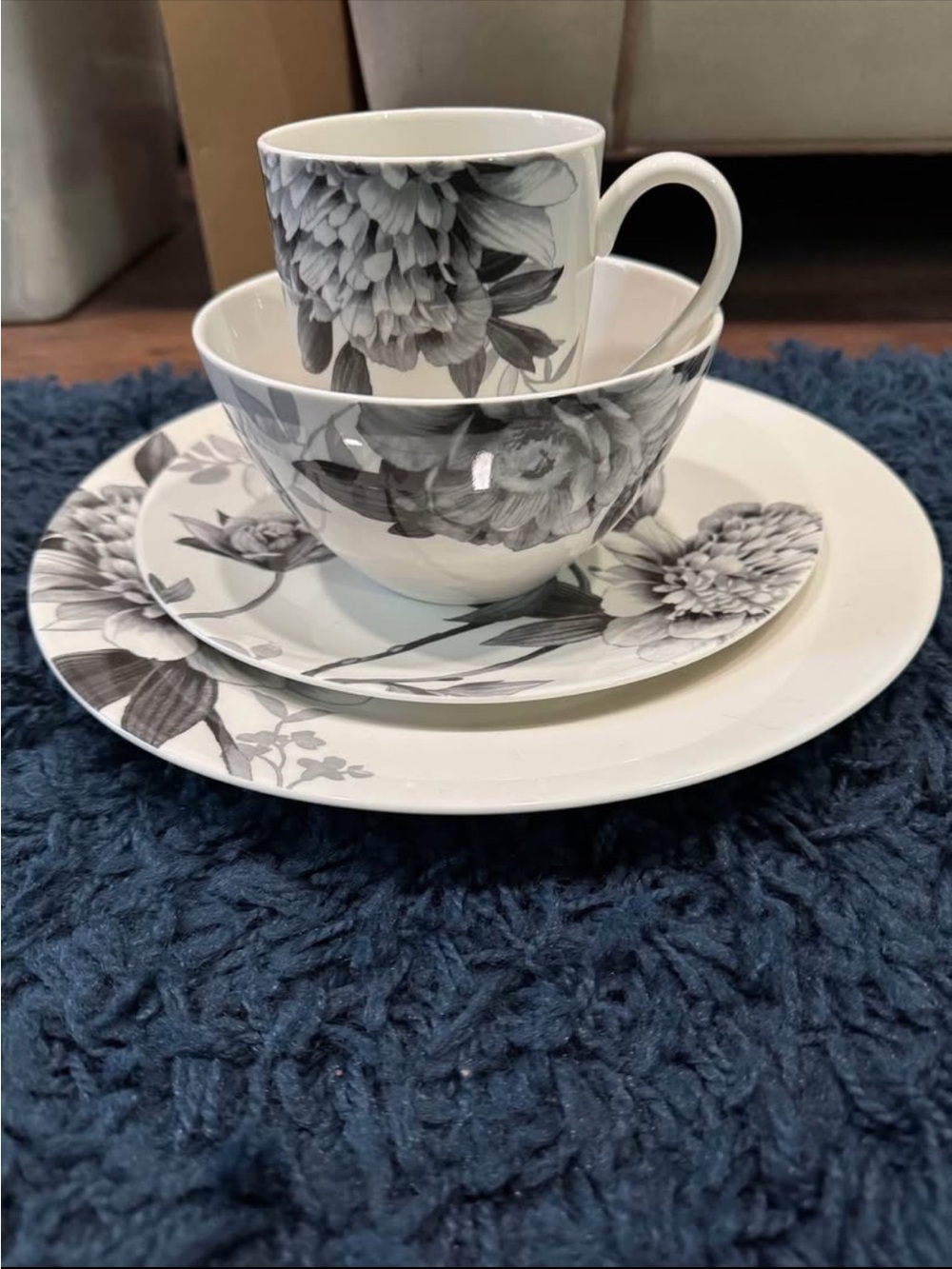 Lennox Moonlight Garden 4 Piece place setting x1